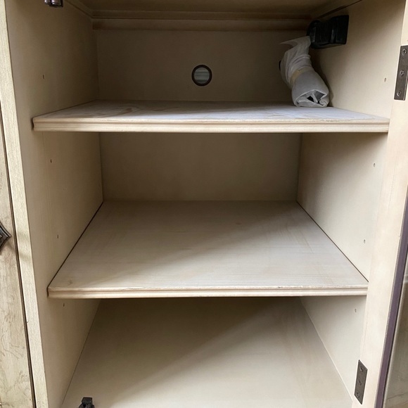 Hooker Furniture Sanctuary Console - Picture 7 of 10